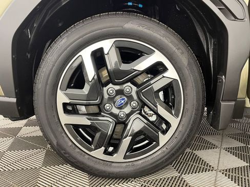 New 2025 Subaru Forester Limited image 17