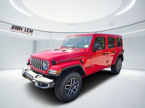New 2025 Jeep Wrangler Unlimited Sahara w/ Safety Group AWD/4WD image 2