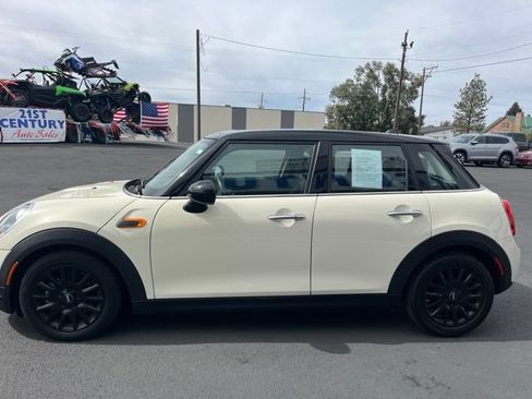 Used 2018 MINI Cooper 4-Door Hardtop FWD image 5