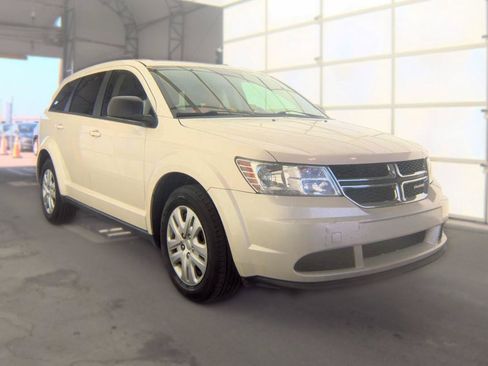 Used 2016 Dodge Journey SE w/ Flexible Seating Group FWD image 3