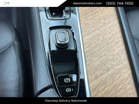 Used 2024 Volvo XC90 B6 Plus image 26
