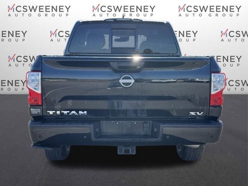 Used 2024 Nissan Titan SV w/ SV Convenience Package image 4