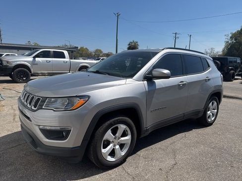 Used 2020 Jeep Compass Latitude image 3