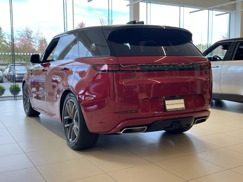 New 2025 Land Rover Range Rover Sport Dynamic SE image 28