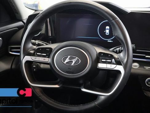 Used 2023 Hyundai Elantra Limited FWD image 16