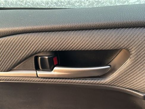 Used 2025 Toyota Camry SE image 13