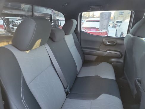 Used 2020 Toyota Tacoma TRD Off-Road image 21