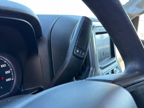 Used 2021 Chevrolet Silverado 1500 Custom image 12