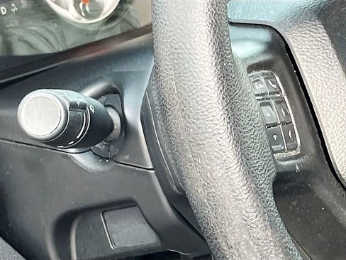 Used 2019 RAM 1500 Classic SLT AWD/4WD image 10