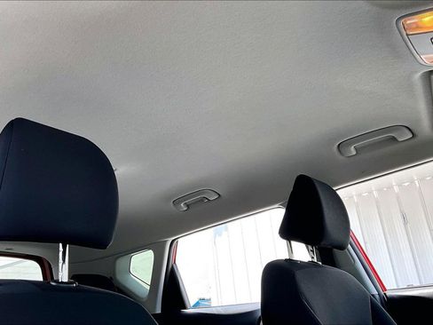 Used 2025 Kia Soul LX w/ LX Technology Package FWD image 24
