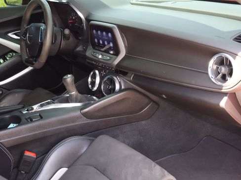 Used 2019 Chevrolet Camaro SS image 18