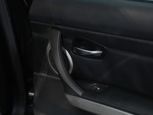 Used 2011 BMW M3 Sedan image 30