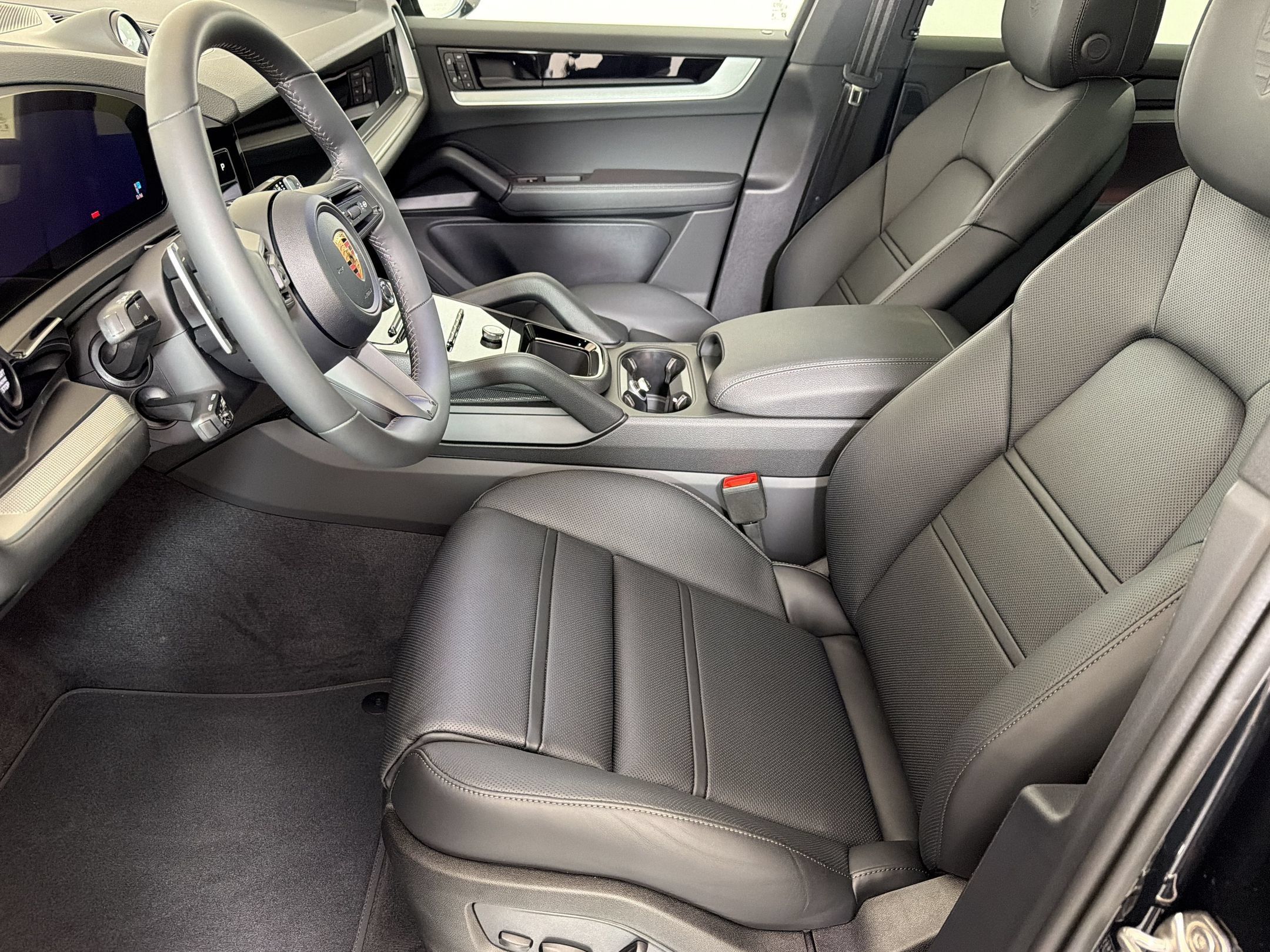 Used 2026 Porsche Cayenne Coupe AWD/4WD image 5