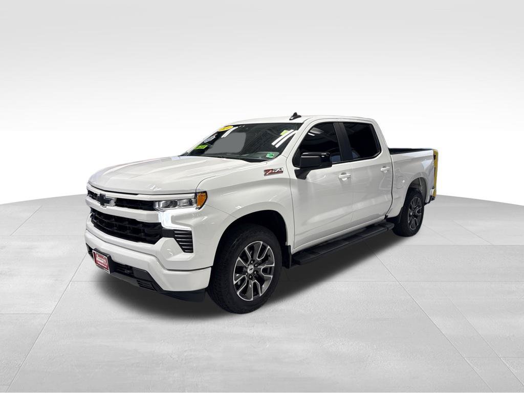 Used 2024 Chevrolet Silverado 1500 RST w/ Convenience Package II AWD/4WD image 2