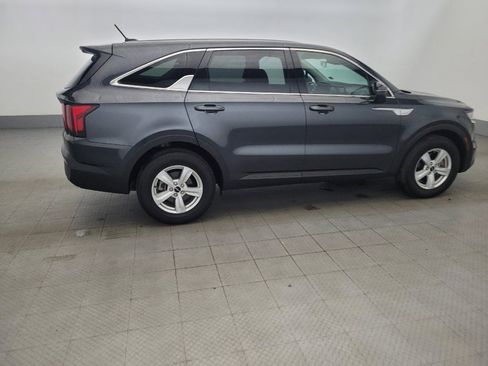 Used 2023 Kia Sorento LX FWD image 10