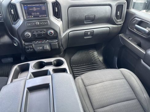 Used 2024 Chevrolet Silverado 2500 Custom w/ Custom Convenience Package AWD/4WD image 16