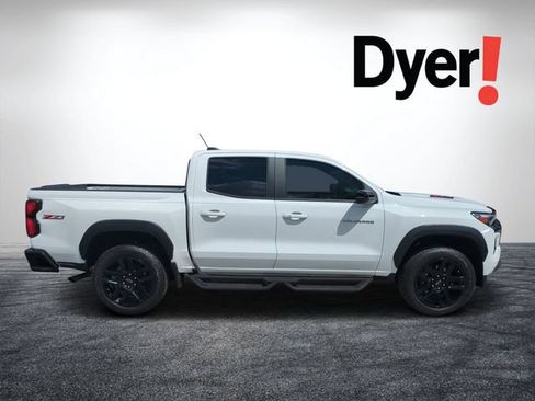 Used 2024 Chevrolet Colorado Z71 w/ Z71 Convenience Package 2 AWD/4WD image 2