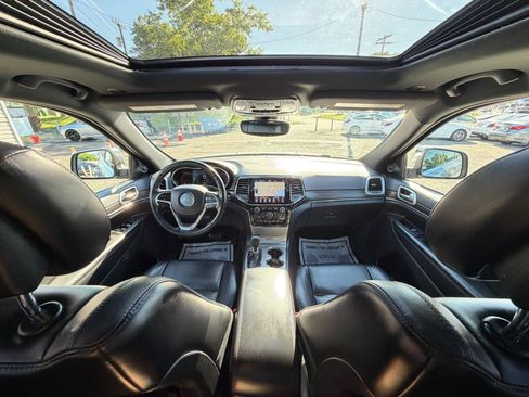 Used 2019 Jeep Grand Cherokee Limited AWD/4WD image 28