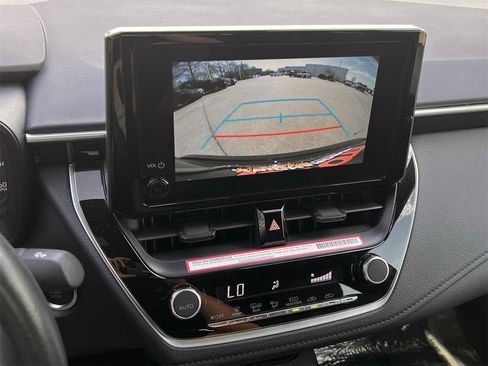 Used 2024 Toyota Corolla SE image 18