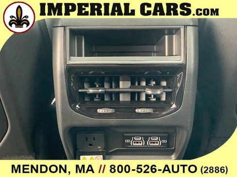 New 2025 Jeep Grand Cherokee Altitude image 19