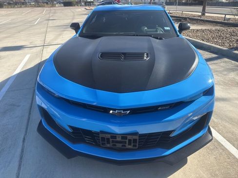 Used 2022 Chevrolet Camaro SS image 9