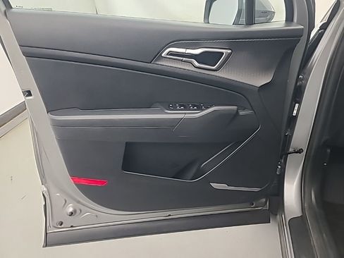 Used 2025 Kia Sportage LX image 22