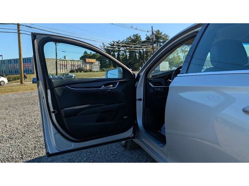 Used 2017 Cadillac XTS Luxury image 9