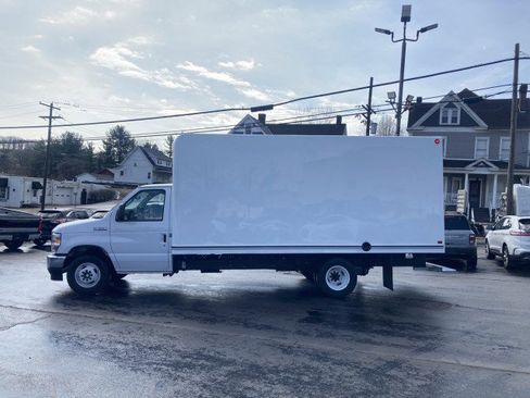 New 2027 Ford E-350 and Econoline 350 Super Duty w/ Power Equipment Group RWD image 3