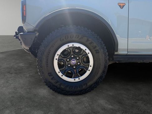 Used 2021 Ford Bronco Badlands AWD/4WD image 4