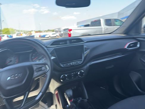 Used 2023 Chevrolet TrailBlazer RS w/ Convenience Package image 9