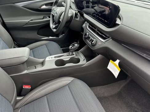 New 2026 Buick Envista Preferred w/ Advanced Safety Package FWD image 17