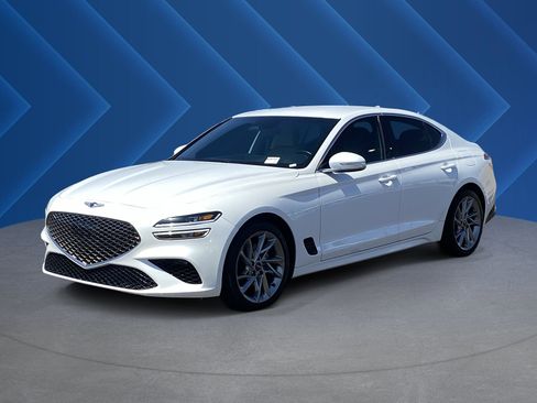 Used 2022 Genesis G70 2.0T RWD image 7