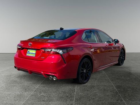 Used 2021 Toyota Camry XSE w/ Navigation Package image 7