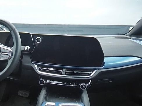 Used 2025 Chevrolet Equinox EV LT w/ Convenience Package FWD image 18