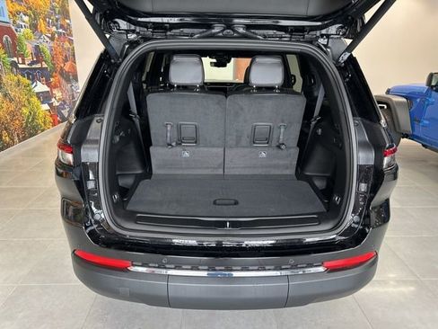 New 2025 Jeep Grand Cherokee L Limited w/ Luxury Tech Group II image 46