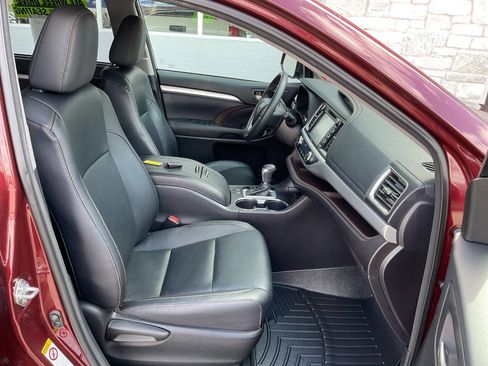 Used 2015 Toyota Highlander XLE AWD/4WD image 43