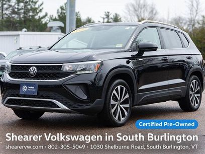 Used 2022 Volkswagen Taos SE w/ Panoramic Sunroof Package