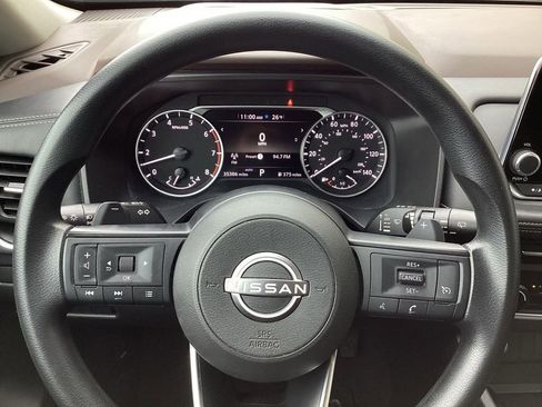 Used 2023 Nissan Rogue S image 28