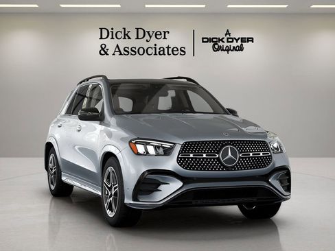Used 2025 Mercedes-Benz GLE 350 4MATIC image 35