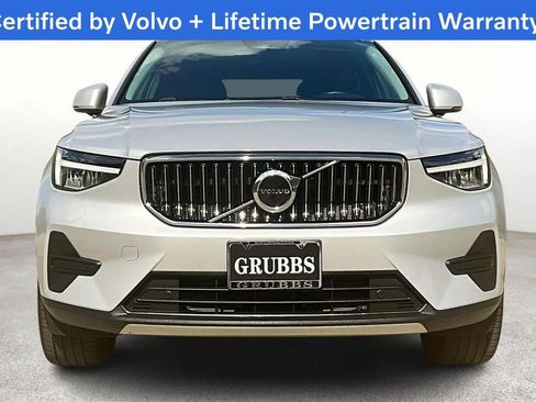 Certified 2025 Volvo XC40 B5 Core image 5