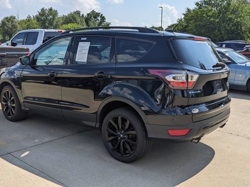 Used 2017 Ford Escape SE w/ Equipment Group 201A AWD/4WD image 5