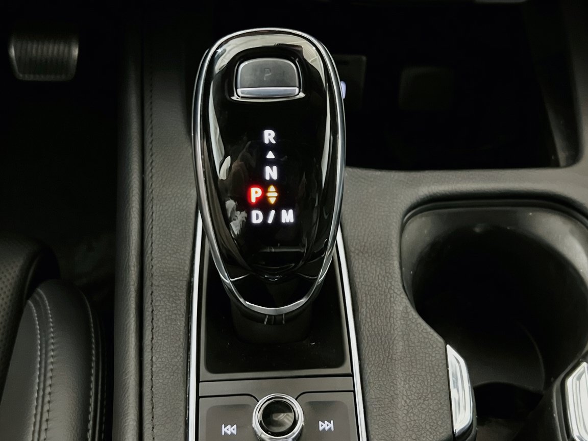 Used 2023 Cadillac XT4 Premium Luxury w/ Trailering Package FWD image 13