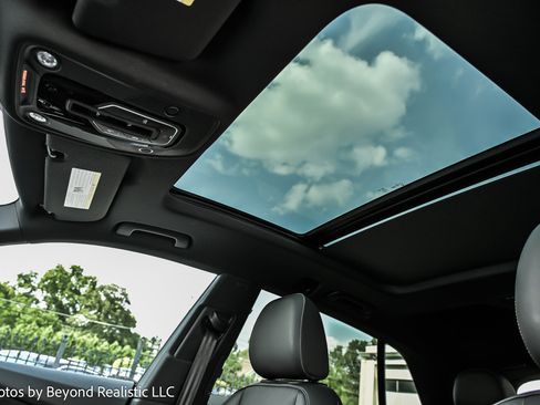 Used 2024 Audi Q8 Premium Plus image 28