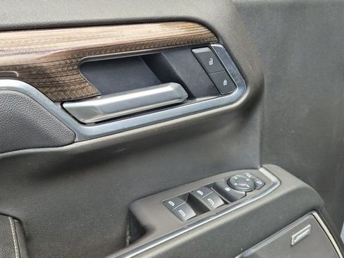 Used 2025 Chevrolet Silverado 1500 LT Trail Boss w/ Convenience Package II AWD/4WD image 13