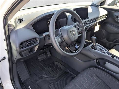 New 2026 Honda HR-V LX image 3