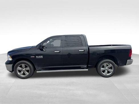 Used 2018 RAM 1500 Classic SLT w/ Luxury Group AWD/4WD image 9