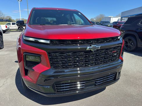 New 2026 Chevrolet Traverse RS image 2