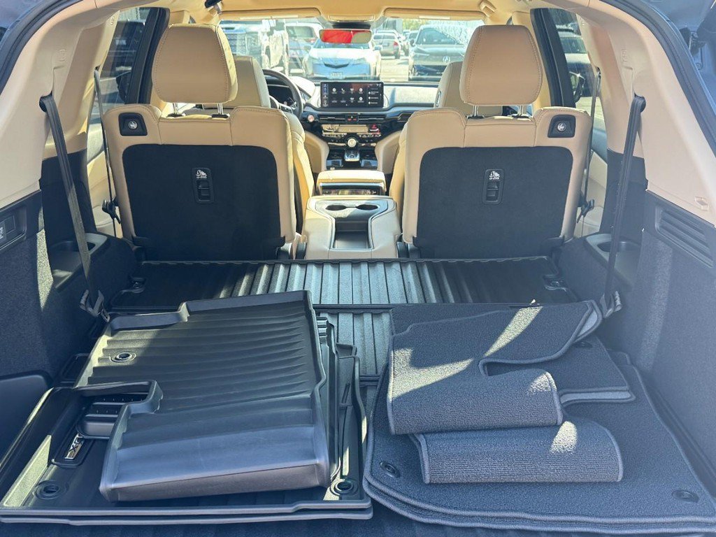Certified 2026 Acura MDX SH-AWD image 5