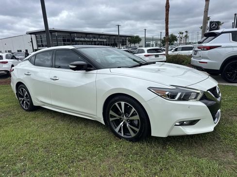 Used 2016 Nissan Maxima Platinum FWD image 3