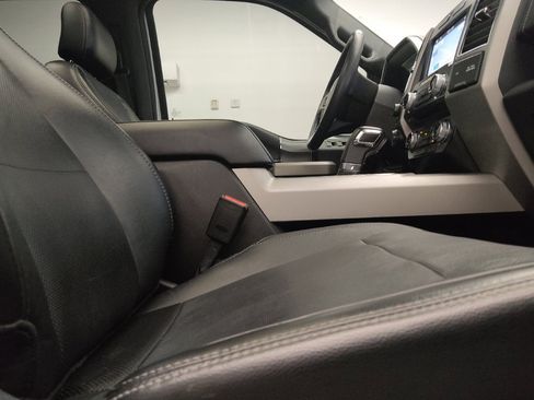 Used 2016 Ford F150 Lariat w/ Equipment Group 502A Luxury AWD/4WD image 21